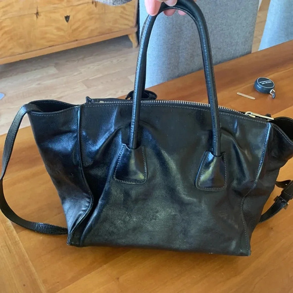 Good condition PRADA BAG black smooth soft leather double handle satchel - Picture 2 of 12